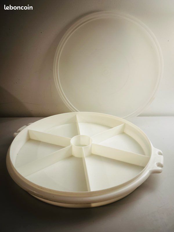 Plat rond de service à gâteau ou tarte en porcelaine de Limoges