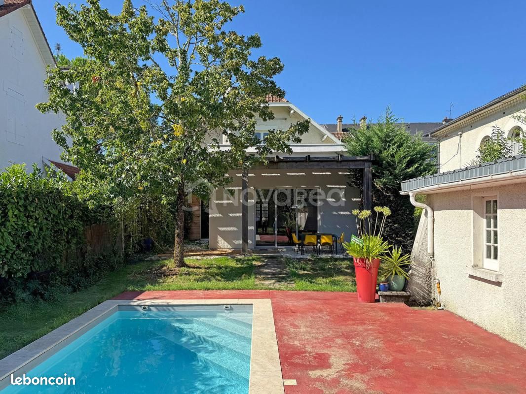 Maison 7 pièces 145 m² · à Pau · 145 m² · 680 000 €