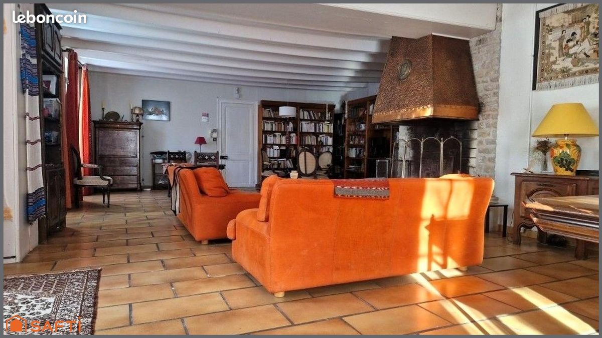 Maison 7 pièces 312 m² · à Saint-Sauveur-d'Aunis · 312 m² · 490 000 €