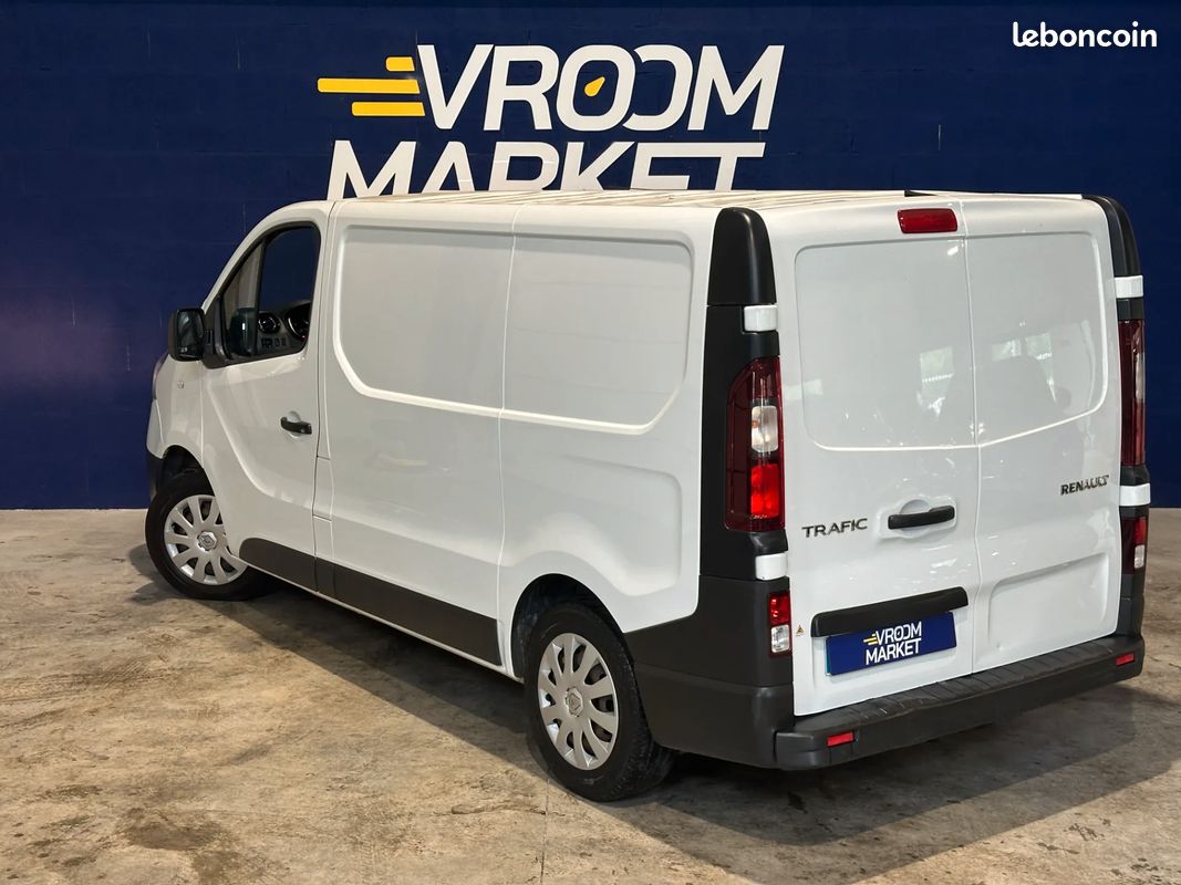 RENAULT Trafic Fg 1.6 D 125ch Grand Confort - 2018 - Bluetooth - Régulateur - Vitres surteintées (image 7)