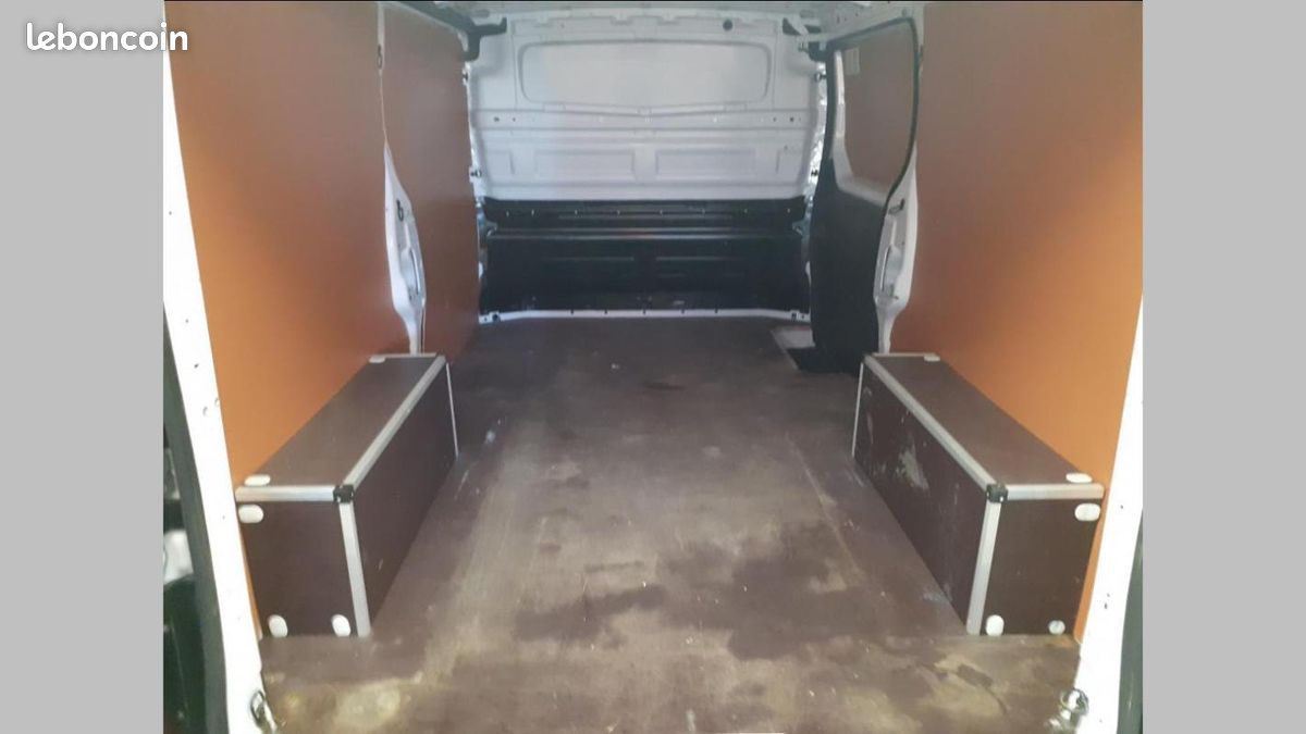 Renault Trafic FOURGON FGN L2H1 3000 KG BLUE DCI 130 CONFORT (image 11)