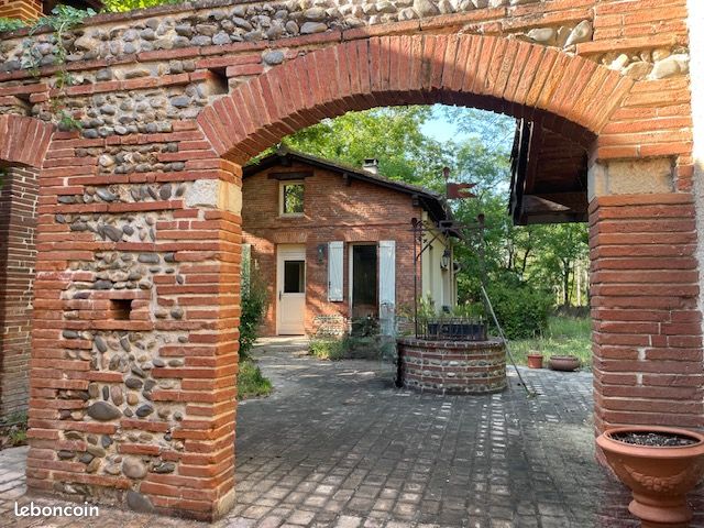 Maison 13 pièces 450 m² · à Cornebarrieu · 450 m² · 1 680 000 €