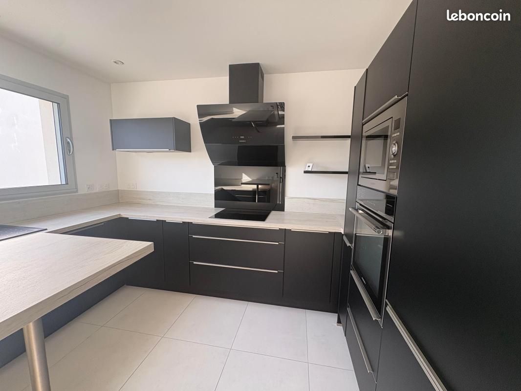 Maison 4 pièces 129 m² · à Nieul-sur-Mer · 129 m² · 1 800 €/mois
