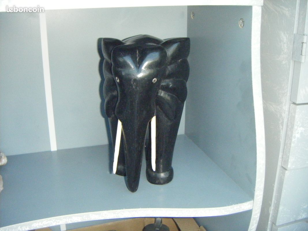 Grand et gros éléphants Ebene (image 1)