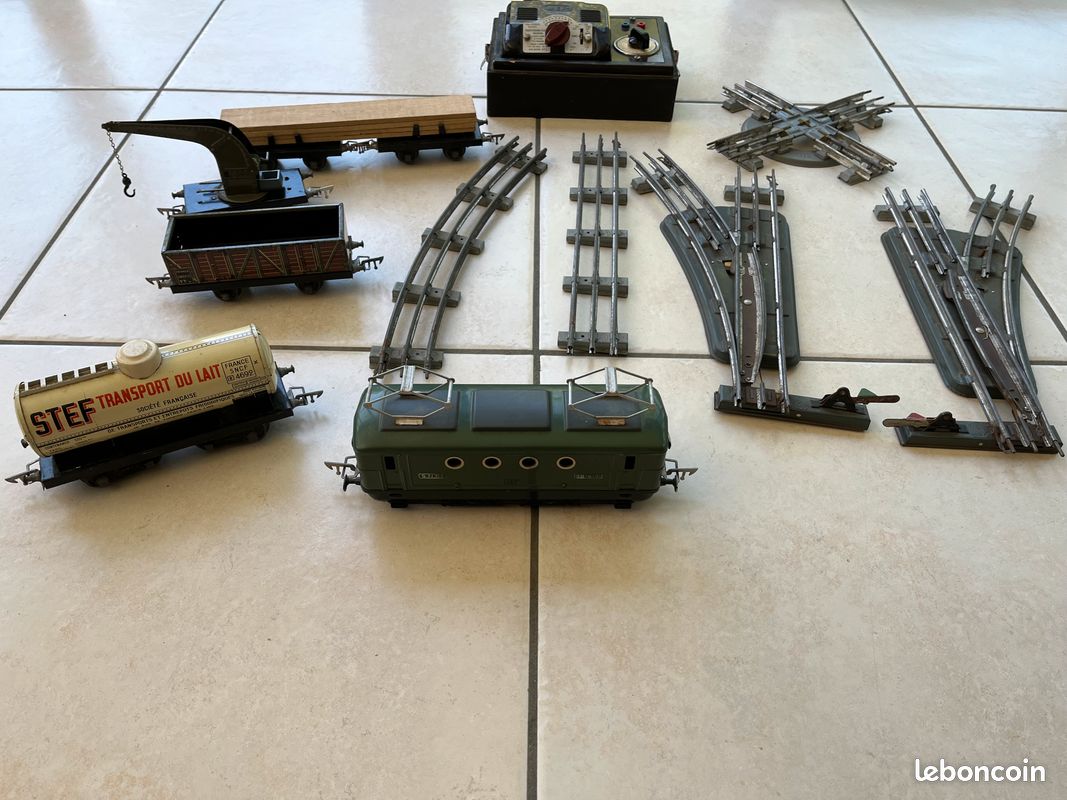 TRAIN ECHELLE O HORNBY PASSERELLE + SIGNAL / jouet