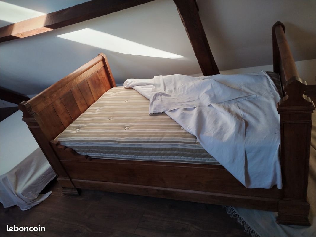 Lit ancien (image 1)