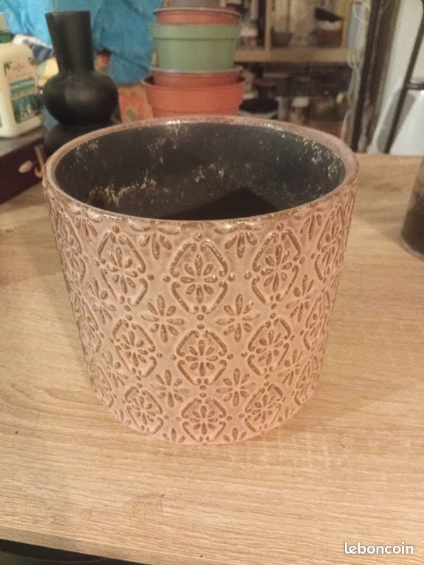 Cache pot rose (image 1)