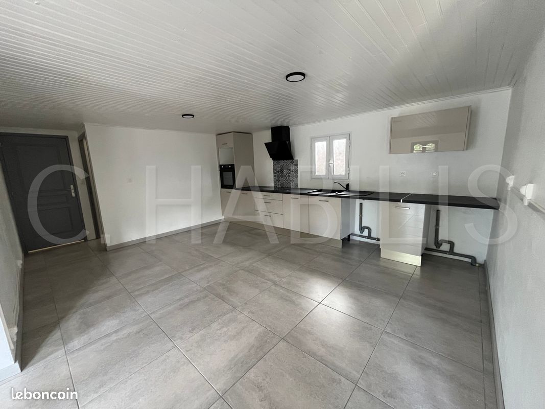 Maison 3 pièces 63 m² · à L'Étang-Salé · 63 m² · 990 €/mois