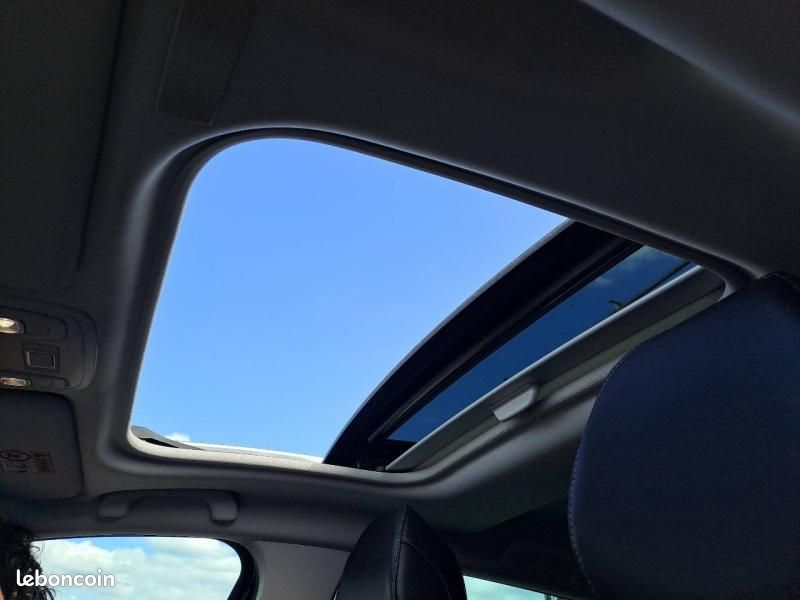 Renault Megane Estate 1.5 Blue dCi 115ch Techno EDC -23 (image 19)