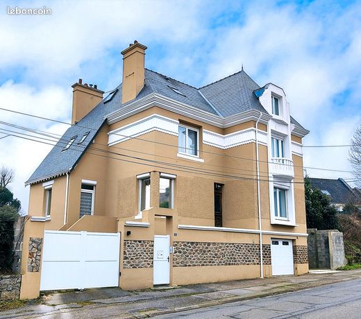 Maison 7 pièces 175 m²