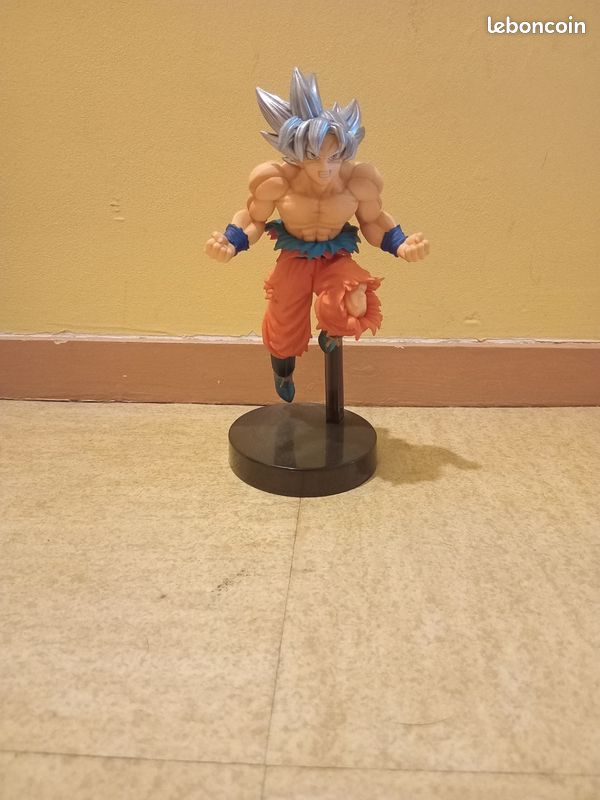 Figurine Bandai Sangoku Ultra Instinct (image 1)