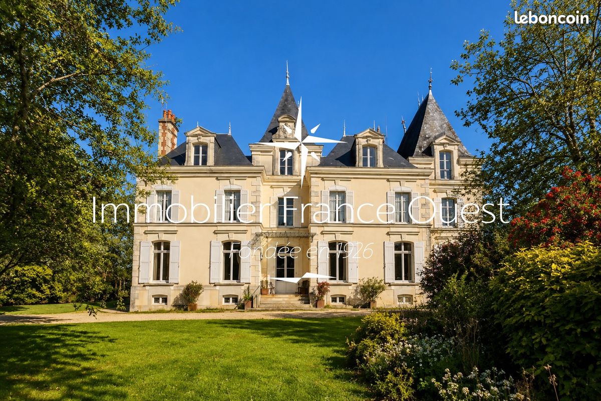 Maison 14 pièces 468 m² · à Angers · 468 m² · 859 000 €