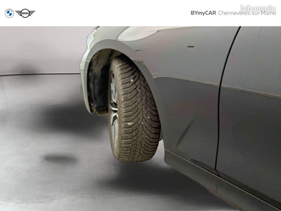 BMW Touring 316d 122 ch BVA8 Business Design (image 16)