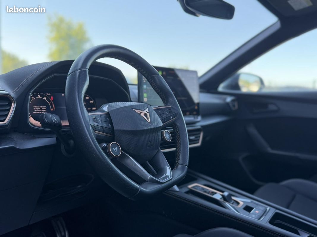 CUPRA FORMENTOR NV 1.5 e-TSI 150 DSG7 avec Hayon élec et Toit ouvrant (image 24)