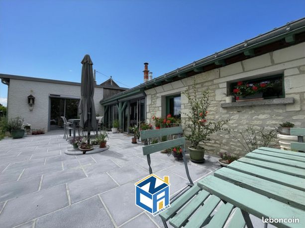 Maison 8 pièces 266 m²
