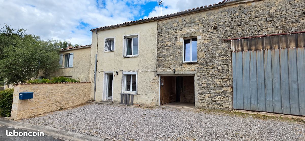 Maison 4 pièces 87 m² · à Villognon · 87 m² · 97 000 €
