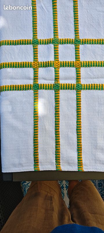 Grande nappe blanche rétro à rayures tressées vertes et jaunes (Esprit Vintage / Campagne) (image 2)