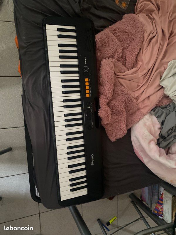 Piano casio (image 1)