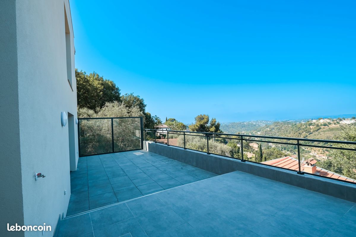 Maison 4 pièces 130 m² · à Aspremont · 130 m² · 3 000 €/mois