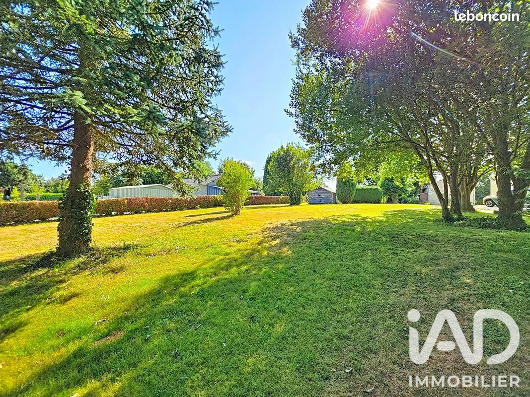 Terrain 600 m² · à Saint-Sauveur-la-Pommeraye · 600 m² · 45 000 €