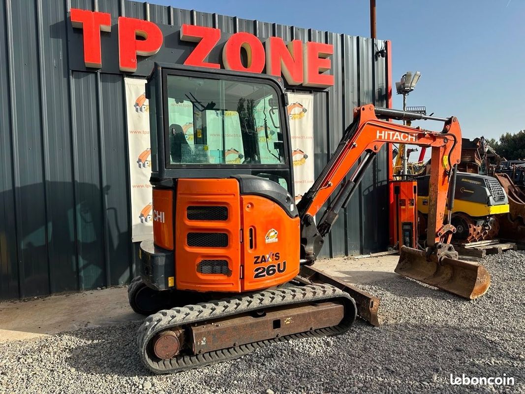 Hitachi ZX26U-5A CR Cabine à 22 900  HT (image 11)