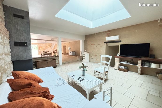 Maison 7 pièces 196 m²