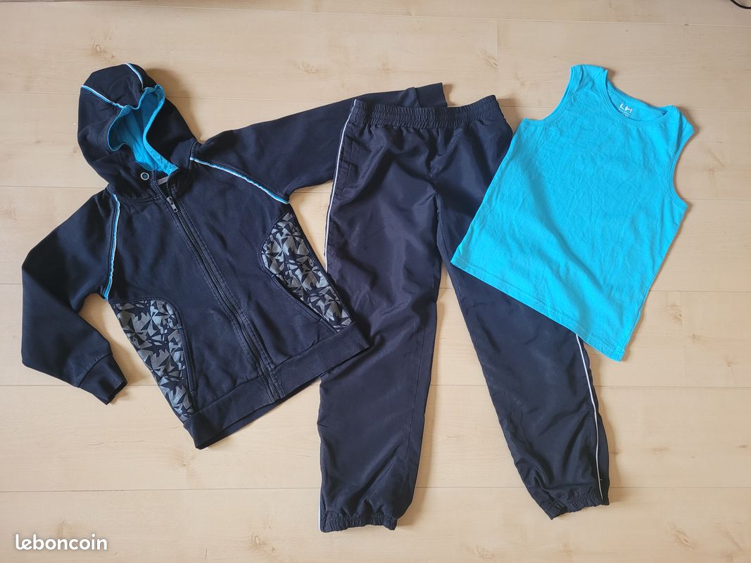 Tenue de sport 3 pièces 10 ans ; pantalon + veste + tee shirt (image 1)