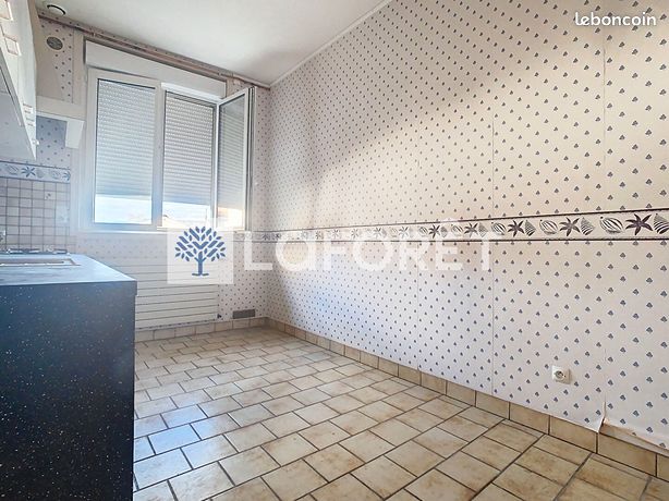 https://img.leboncoin.fr/api/v1/lbcpb1/images/1d/d7/99/1dd799d047fde40b974050f6cea7a1dc4c5f75bf.jpg?rule=ad-image