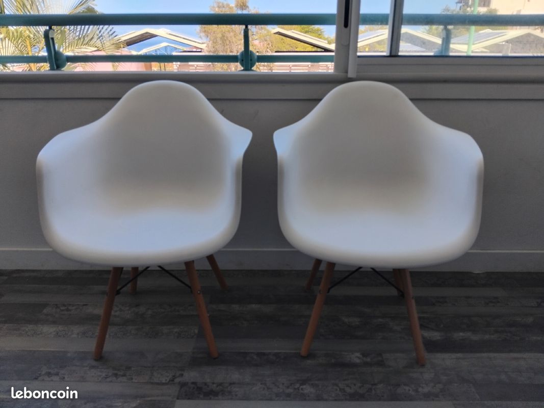 Chaises (image 1)