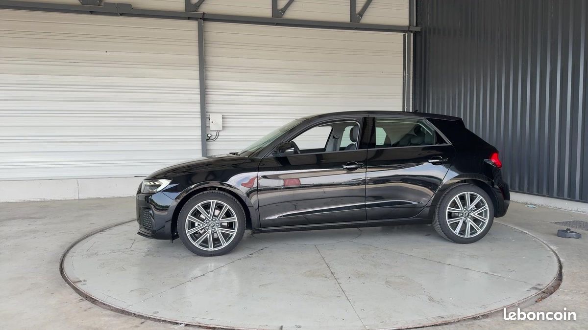 AUDI A1 Sportback 30 TFSI 116 ch S tronic 7 Design (image 2)