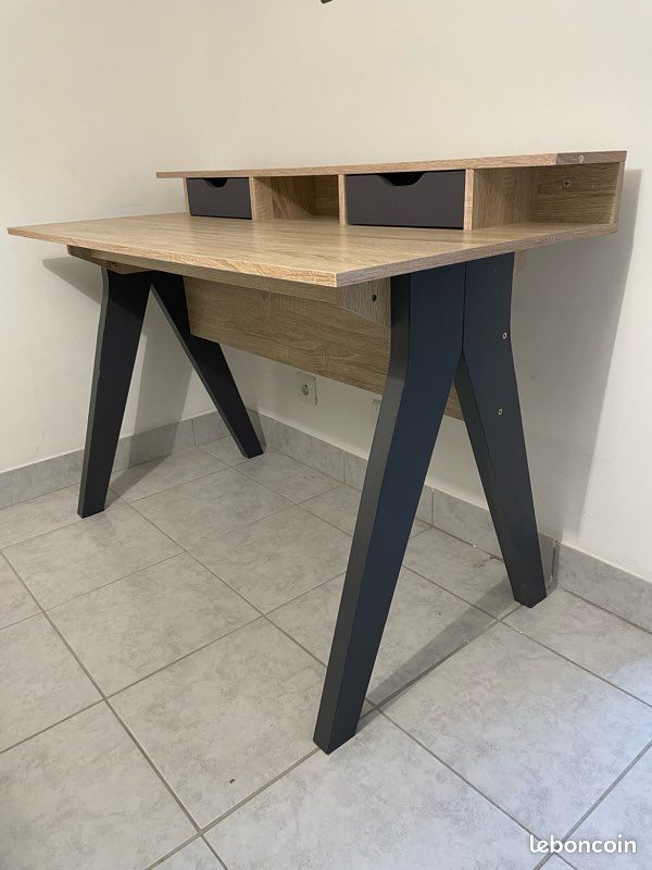 Bureau en bois (image 2)