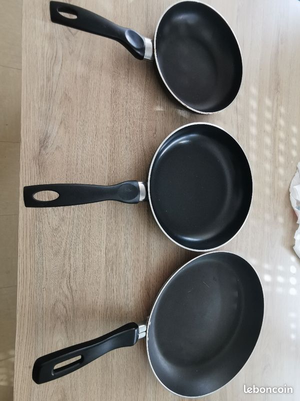 Lot de 3 poêles anti adhésives (image 1)
