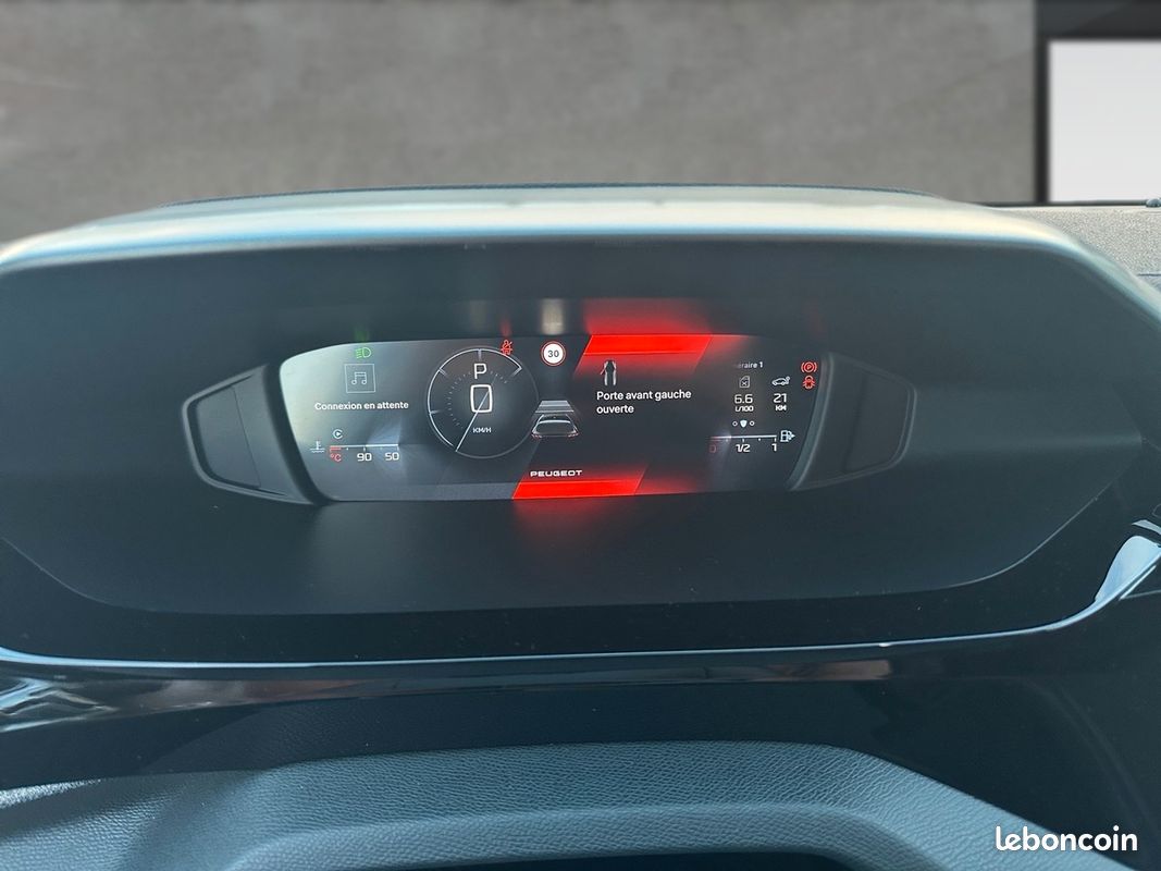 Peugeot 308 ALLURE PACK ESSENCE 130 CV EAT8 (image 16)