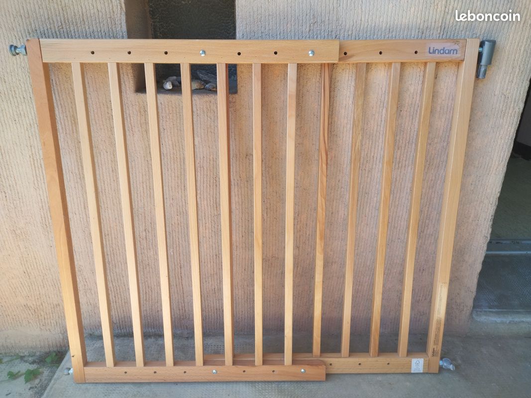 Barrière ajustable pour escalier (image 1)