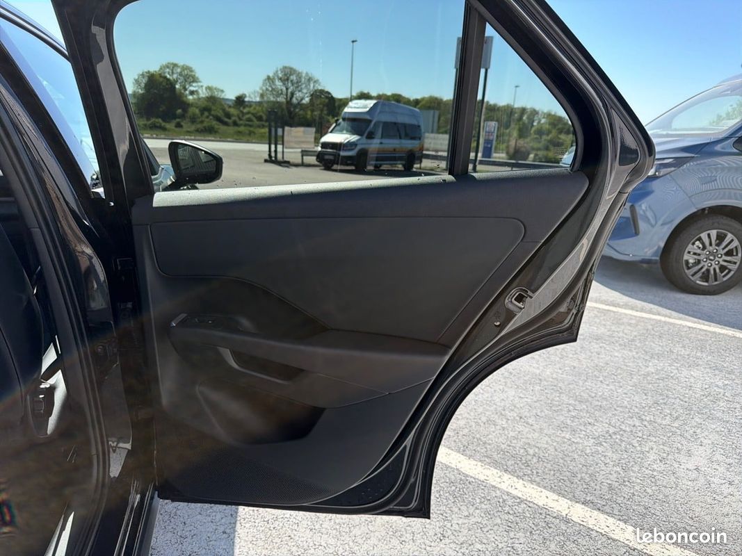 VOLKSWAGEN T-Roc 1.5 eTSI EVO2 Hybrid 150 ch DSG7 R-Line (image 20)