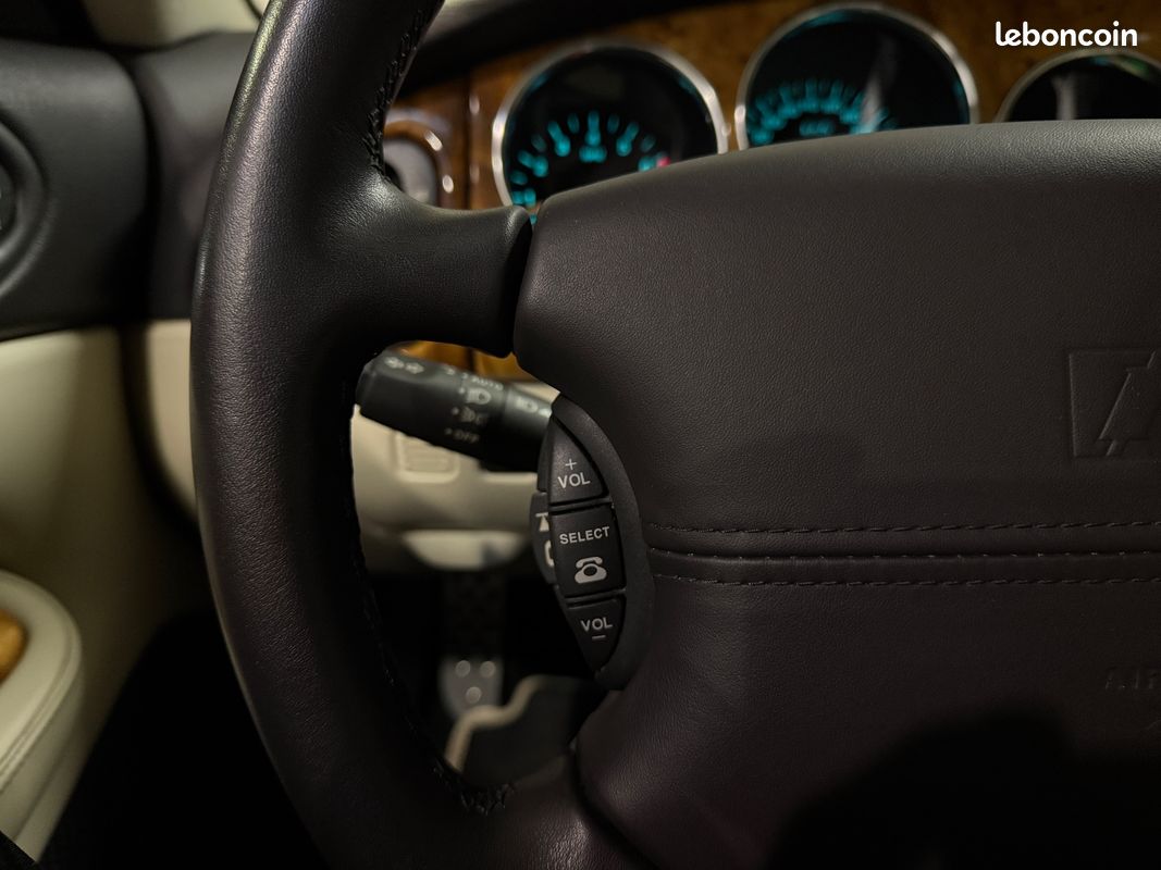 Jaguar xkr coupe 4.2 395ch s supercharged bva spirit of legend/ 1ere main/ historique complet (image 25)