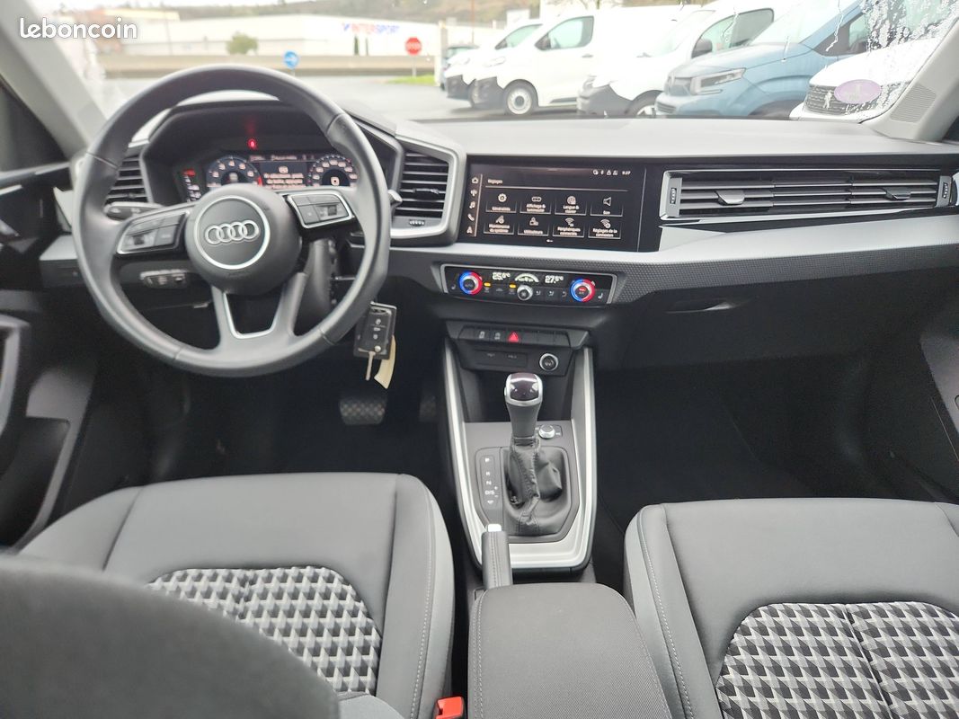 AUDI A1 Allstreet 30 TFSI 110 ch S tronic 7 Design (image 13)