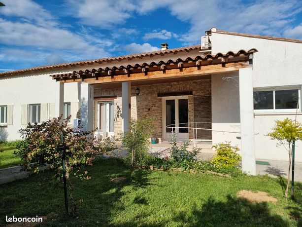 Maison 5 pièces 240 m²