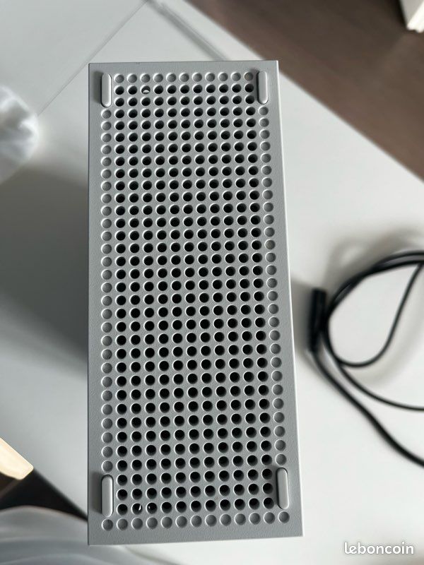 Xbox serie S avec manette et câble d’alimentation, état nickel (image 6)