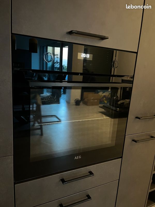 Four AEG < 2 ans (image 1)