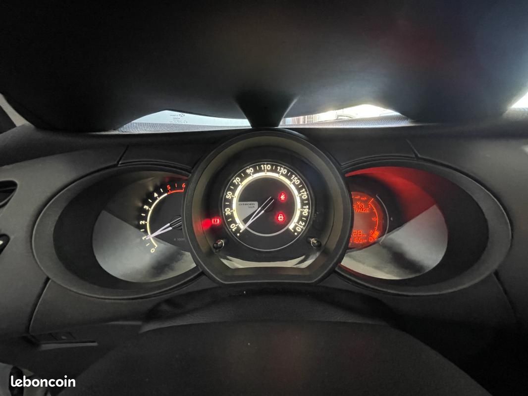 Citroën C3 1.4 HDi 70 CONFORT (image 17)