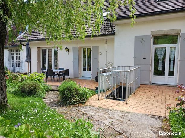 Maison 10 pièces 218 m²