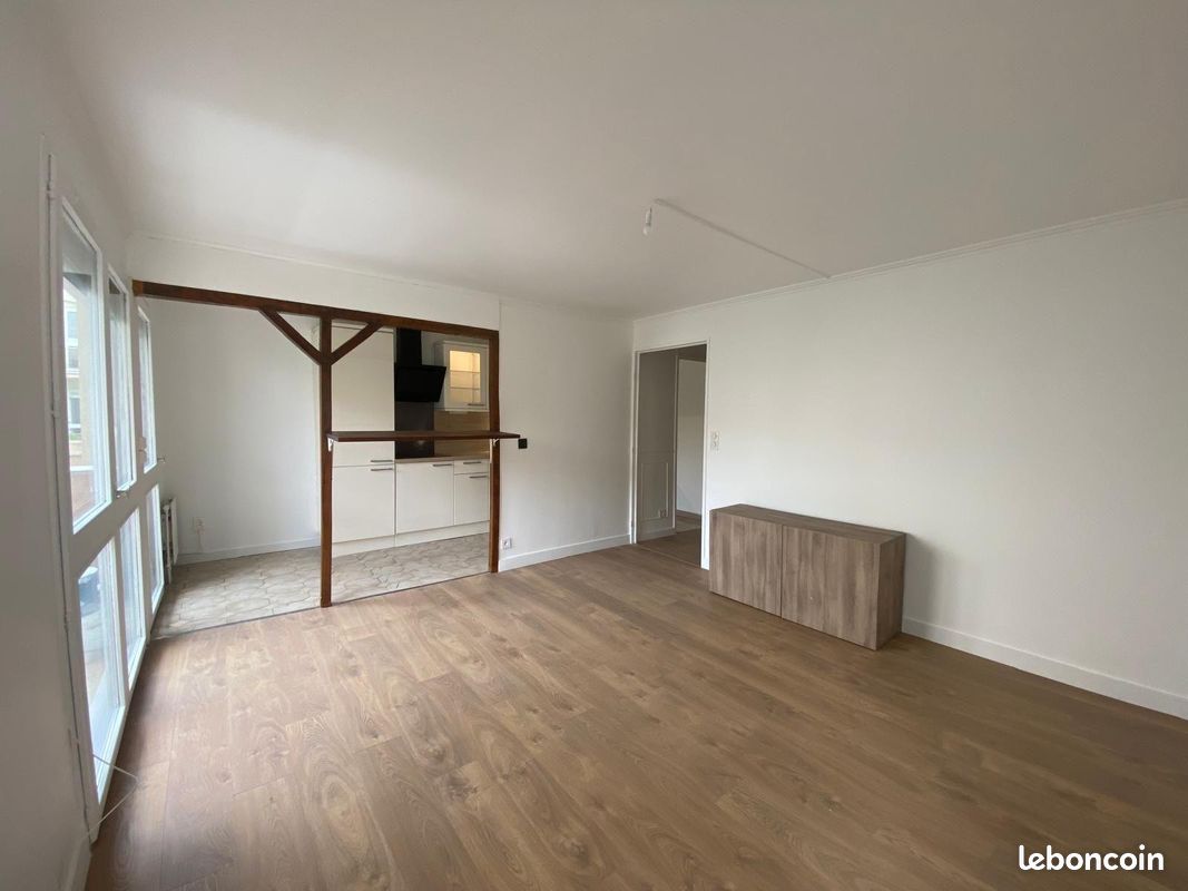 Appartement 2 pièces 56 m² · à Évry-Courcouronnes · 56 m² · 950 €/mois