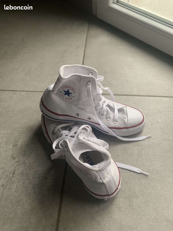 Converse (image 1)