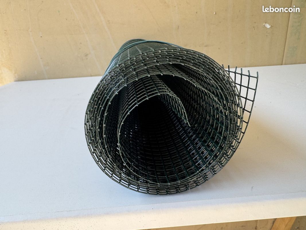 Grillage à poule vert plastifié 2,20 m x 50 cm (image 2)