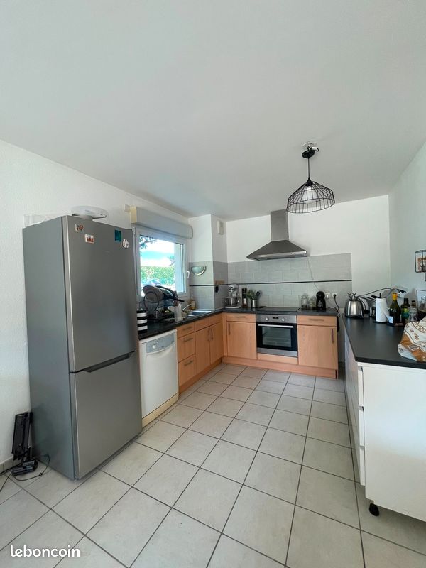 Appartement 3 pièces 69 m² · à Cessy · 68,5 m² · 1 600 €