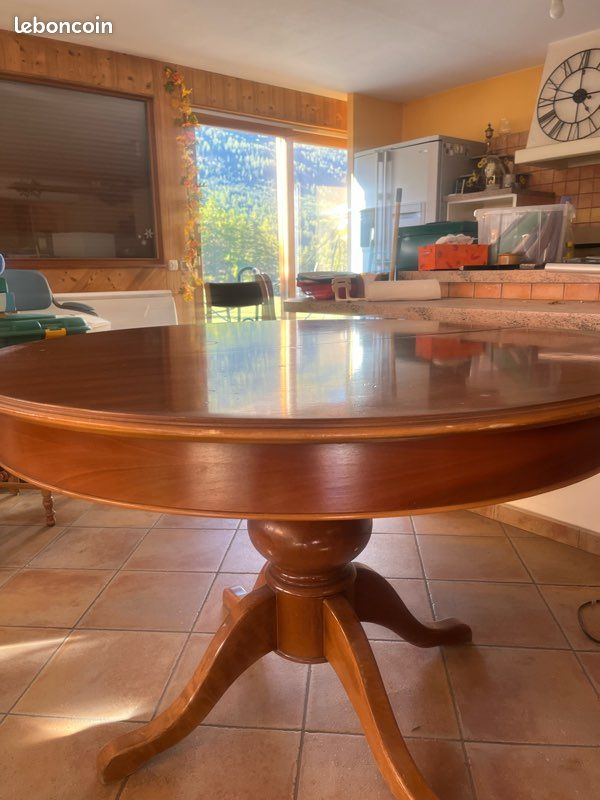 Table ronde (image 1)