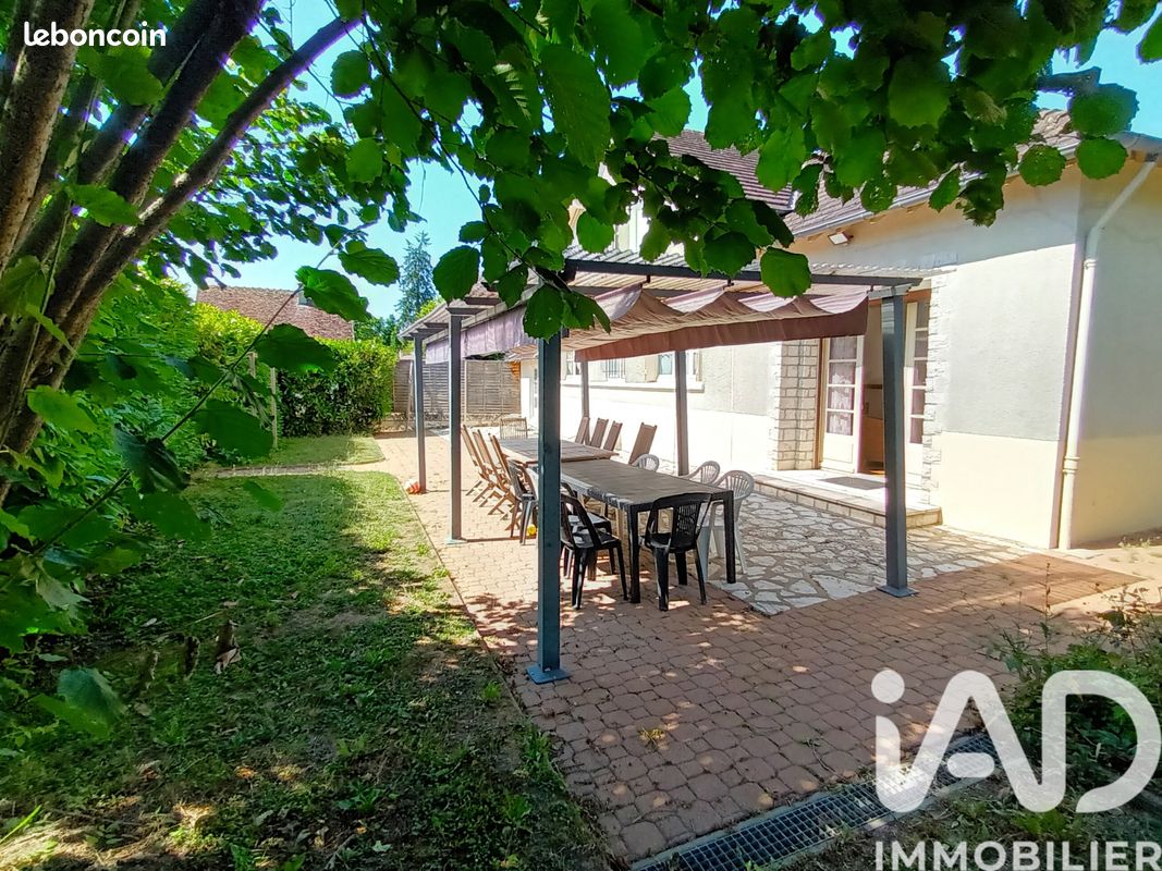 Maison 7 pièces 157 m² · à Seigy · 157 m² · 224 000 €