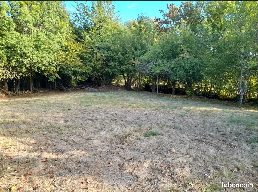 Terrain 2050 m² · à Bonnac-la-Côte · 50 000 €