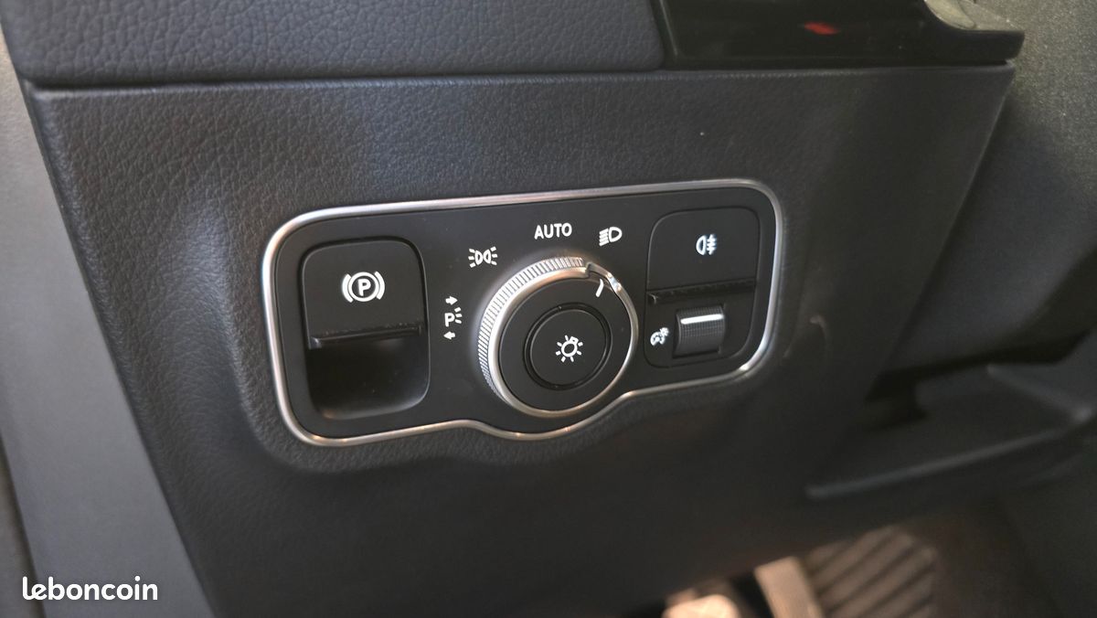 Mercedes-benz classe b 1.3 180 135 style line edition + entretiens constructeur (image 30)